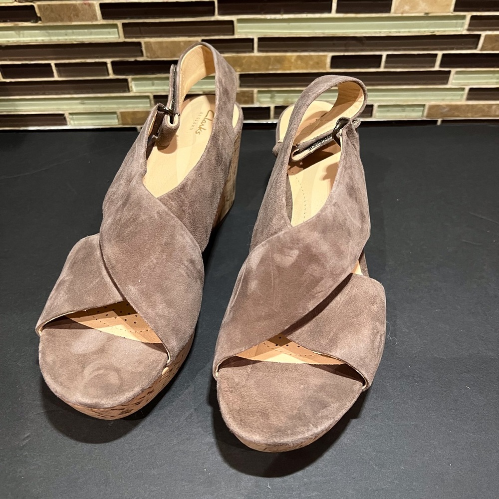 Clarks Suede Marista Heels Size 8.5 M